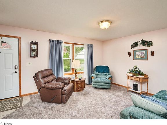 4th image of 14 Briarwood Dr