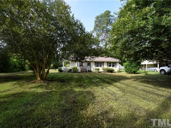 1601 W Dr Martin L King Jr Blvd, Roseboro, NC 28382