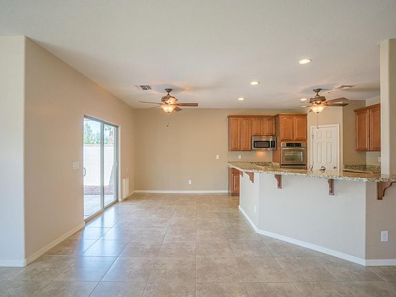 4th image of 17808 W Ivy Ln