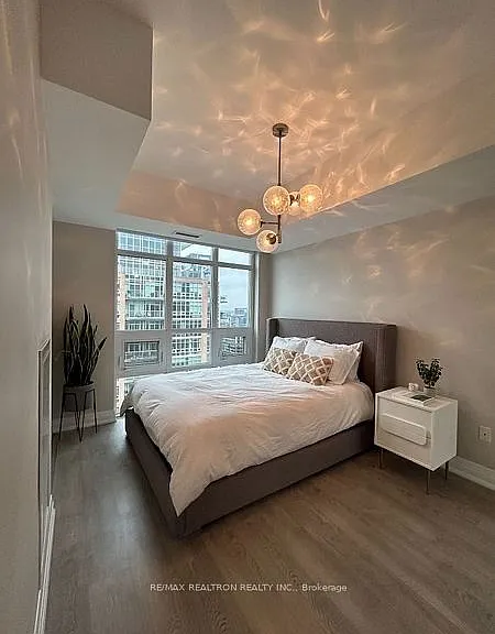 65 E Liberty St #1606 — Photo 6