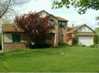 7423 Strieter Ct, Ann Arbor, MI 48103