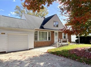 1045 Learidge Rd, Lyndhurst, OH 44124