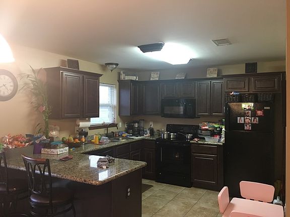 2nd image of 134 Margaret St #0