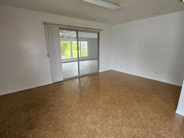 152 Lukia St — Photo 30