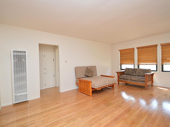 5th image of 1918 Carmelina Dr #B