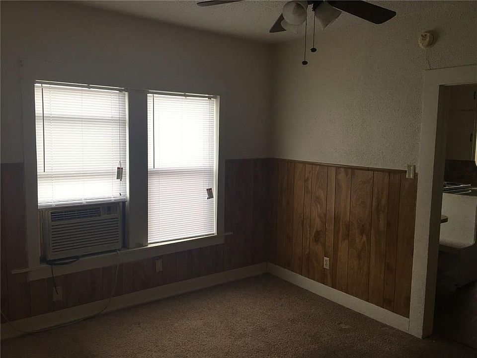 2nd image of 134 Ross Ave