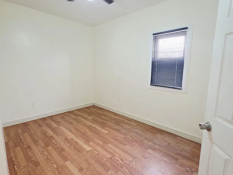 137 Bostwick Ave #1A — Photo 5