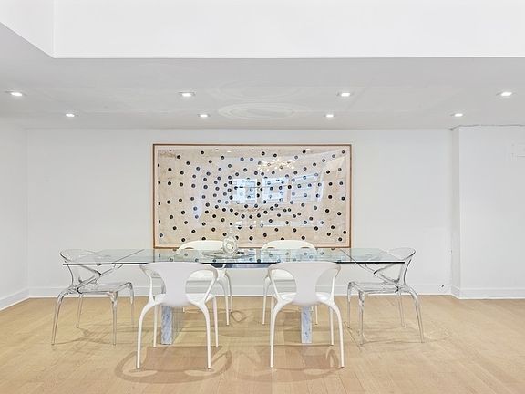 3rd image of 225 E 57th St APT 18F