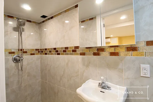 Rented by Grand & Co. | media 11