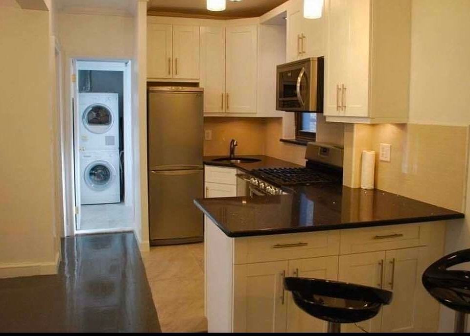 1st image of 208 E 28th St APT 3B