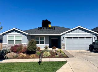 3021 Mount Thielsen Dr, Medford, OR 97504