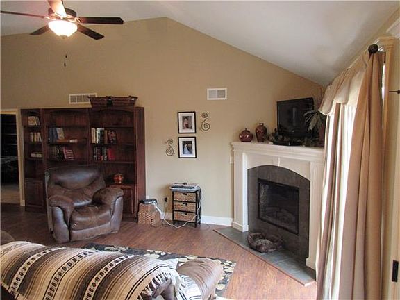 3rd image of 15475 NW 132nd St
