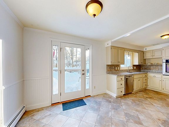 4th image of 23 Rocky Hill Rd