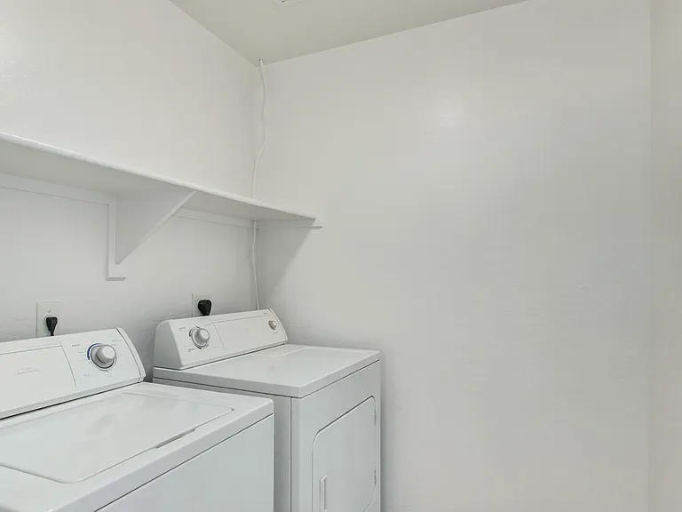 6749 N 77th Ave — Photo 9