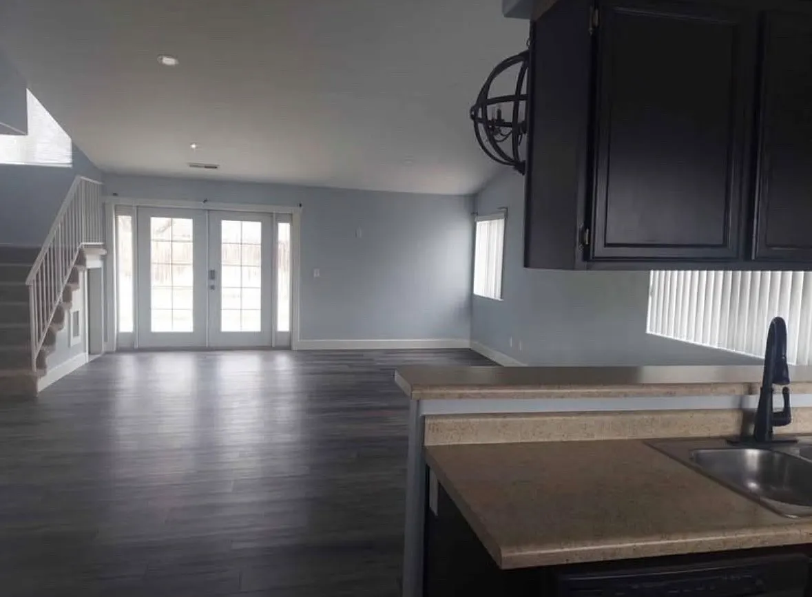105 N 4000 W — Photo 2