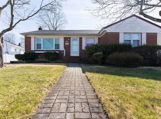 57 Martin Rd N, Bethpage, NY 11714