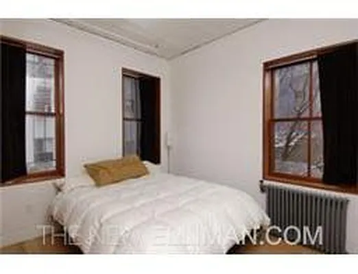 Rented by Douglas Elliman | media 28