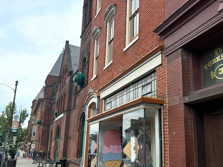 33 N Beaver St — Photo 5