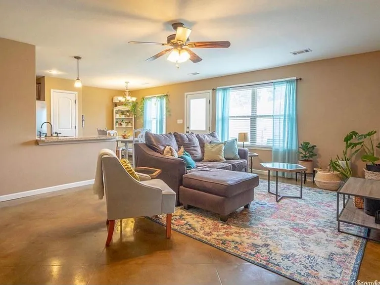 1722 Milburn Dr — Photo 5