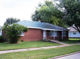 1216 Market St, Metropolis, IL 62960