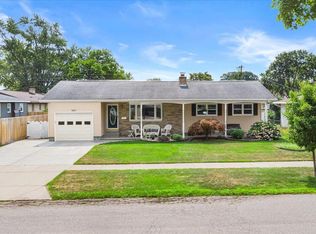 1407 Haverhill Rd, Muskegon, MI 49441