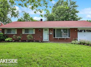 35529 Seville St, Clinton Township, MI 48035