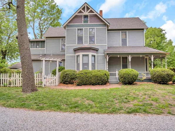 309 E 4th St, Newton, KS 67114