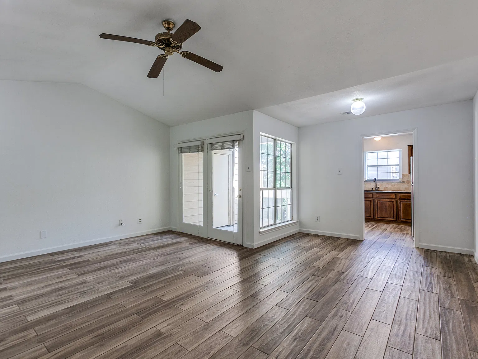 Studio, 546 sqft, $1,200 — Photo 4