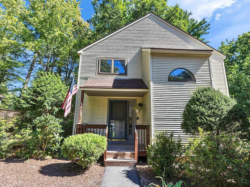 7 Mockingbird Ct