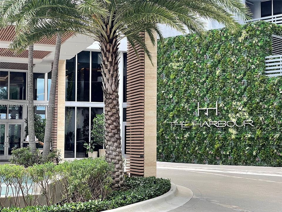 1st image of 16385 Biscayne Blvd #1604
