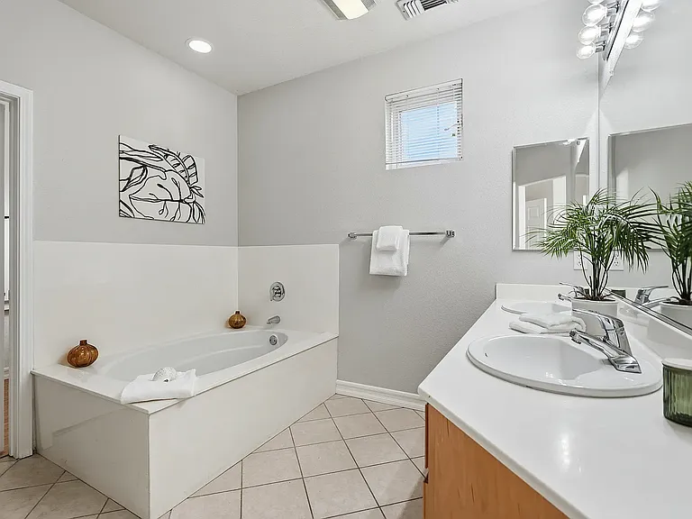 599 Marble Arch Ave — Photo 24