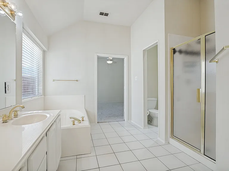 308 Sycamore Dr — Photo 16