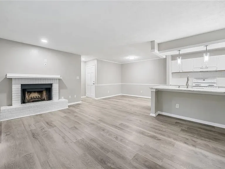 113 Tuxworth Cir — Photo 6