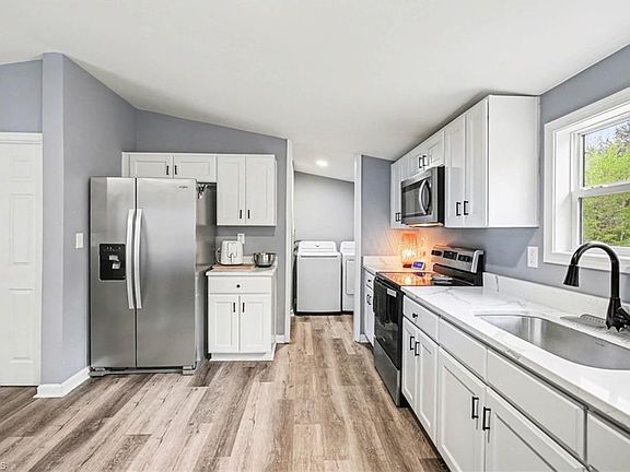 5th image of 4022 Plum Tree Rd