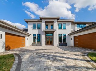 3236 Founders Club Dr, Sarasota, FL 34240