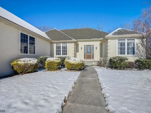 102 Whitetail Pass, Franklin Twp., NJ 08322