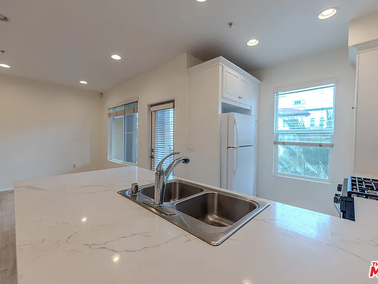 6020 Seabluff Dr #302 — Photo 15