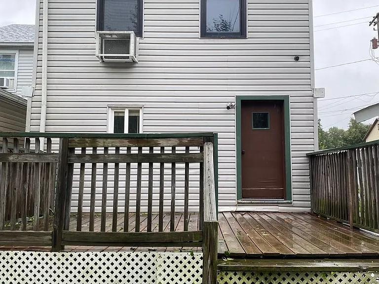 16 Andrewsville St — Photo 15