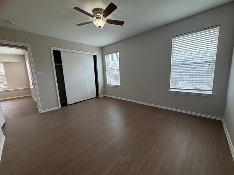 15209 Parrish Ln — Photo 9