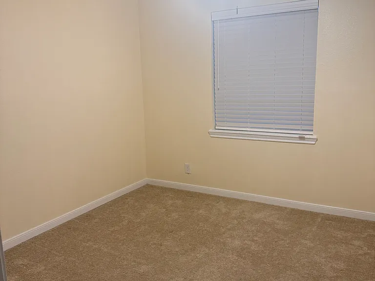 1531 Sterling Dr — Photo 9