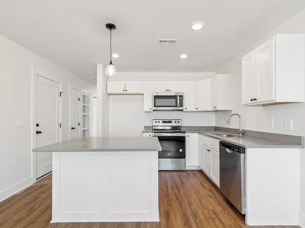 935 Arrowhead St, Clearwater, KS