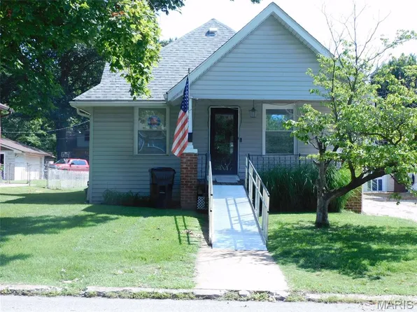 412 S Virginia Ave, Belleville, IL 62220