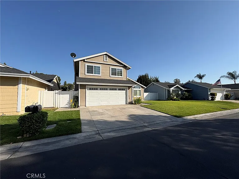 28561 Foxboro Ln — Photo 2