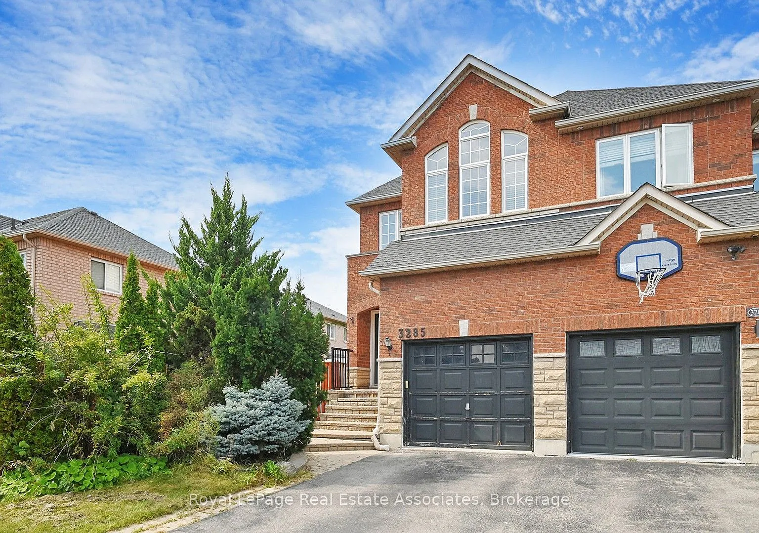3 bed, $2,900 — Photo 2