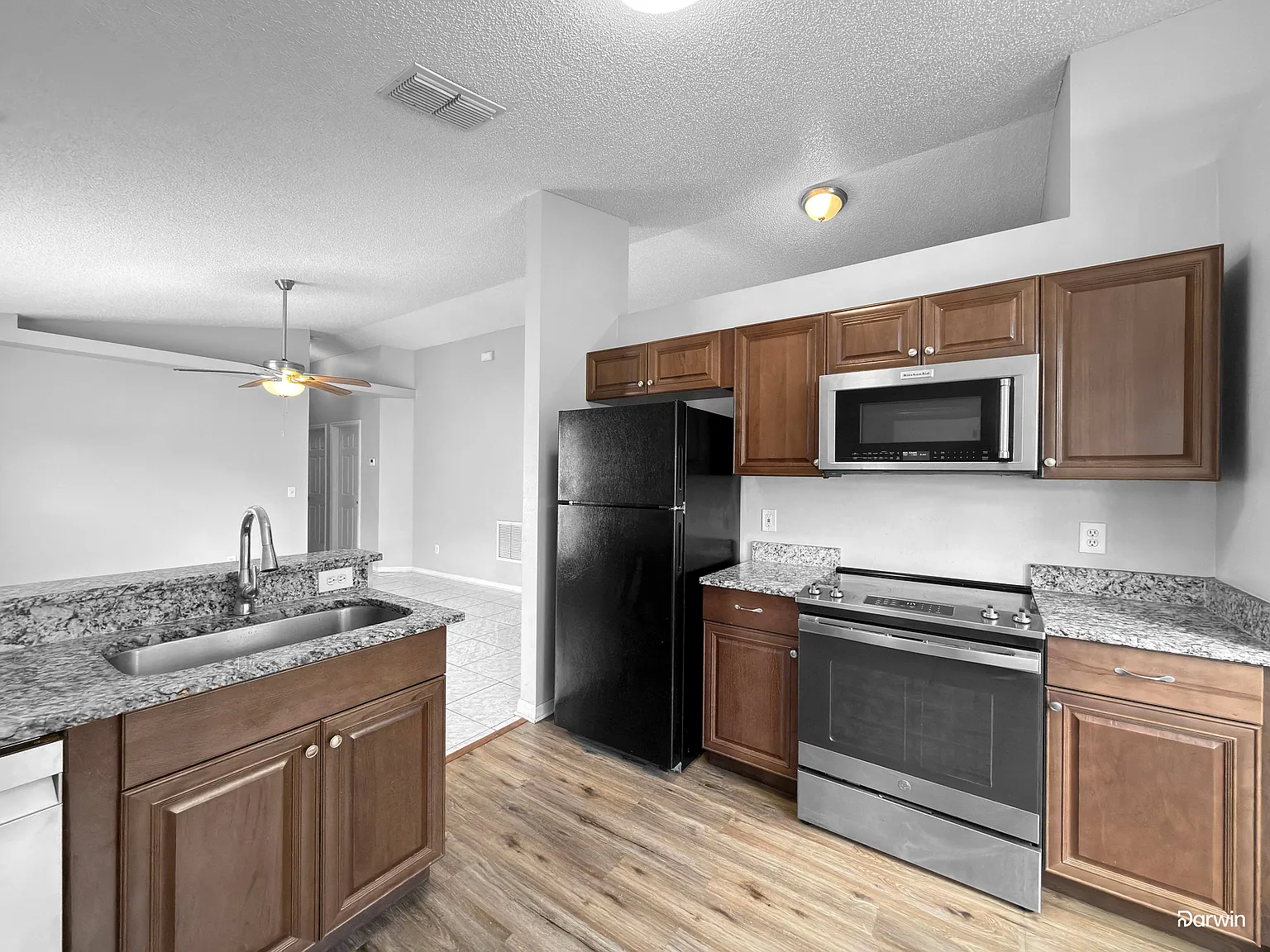 3 bed, 2.0 bath, 1108 sqft, $1,850 — Photo 3
