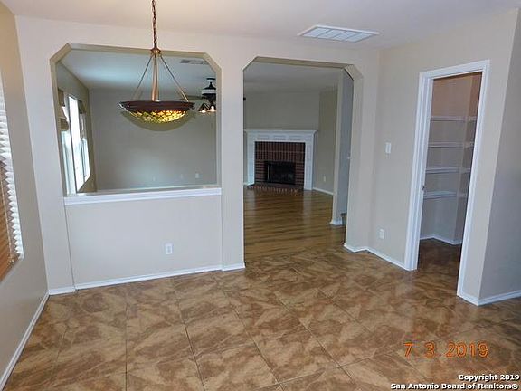 3rd image of 125 N Willow Way