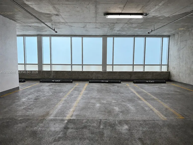 2020 N Bayshore Dr #2909 — Photo 20