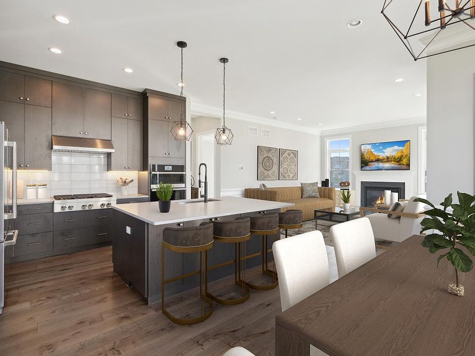 Luxury move-in ready townhomes in River Vale, NJ