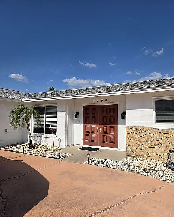 Reduced Pool Home!