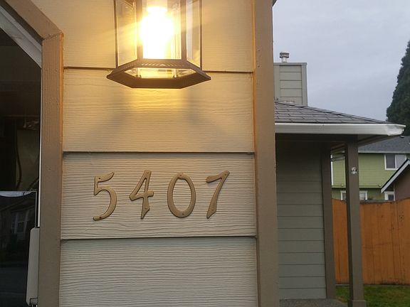 4th image of 5407 59th Pl NE